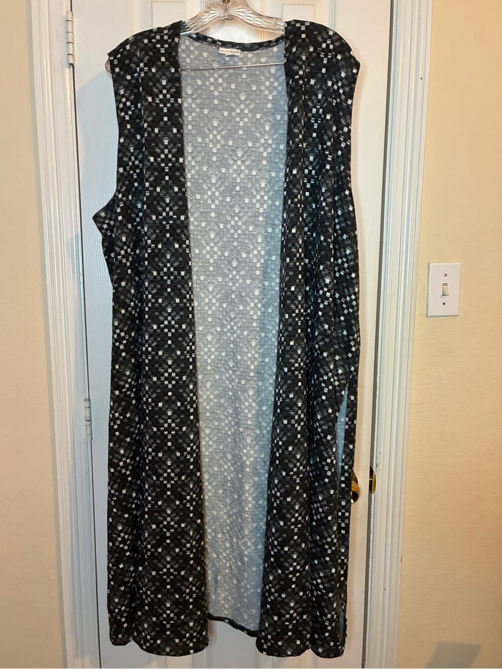 LuLaRoe Joy Cardigan, Lula RoeCheckered Long Cardigan, Size XL